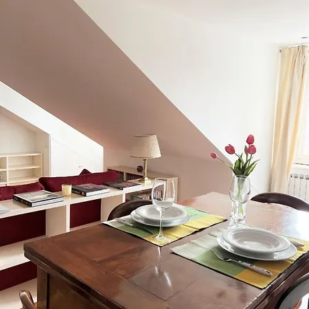 Apartment Hostdomus - September Turin