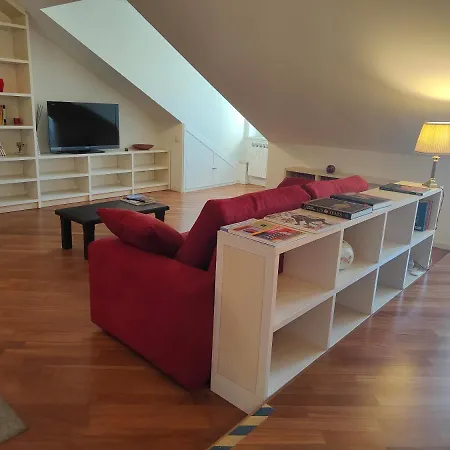 Apartment Hostdomus - September *