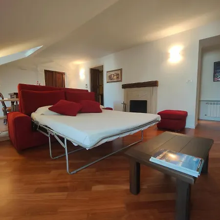 Apartment Hostdomus - September *